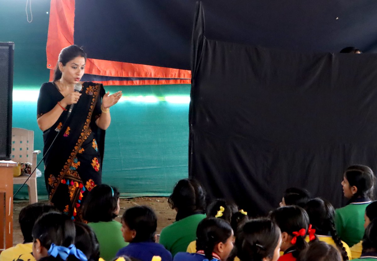 sangeetnatak's tweet image. Glimpses of the puppet show on Swachhata, organised by the Sangeet Natak Akademi North East Centre, Guwahati, to promote the values of cleanliness and civic responsibility among students. 

#PuppetShow #SwachhataHiSeva2025 #SHS2025