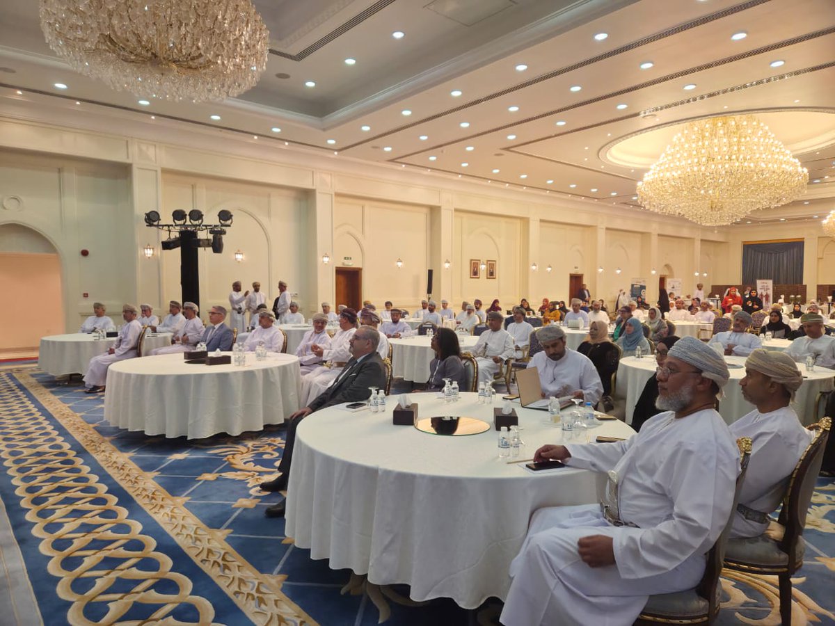 #يحدث_الآن..
يحتفل مكتب منظمة الأغذية والزراعة للأمم المتحدة في السلطنة بالتعاون مع <a href="/MAFWR_OM/">وزارة الثروة الزراعية والسمكية وموارد المياه</a> بـ #يوم_الأغذية_العالمي تحت شعار #يداً_بيد من أجل غذاء ومستقبل أفضل