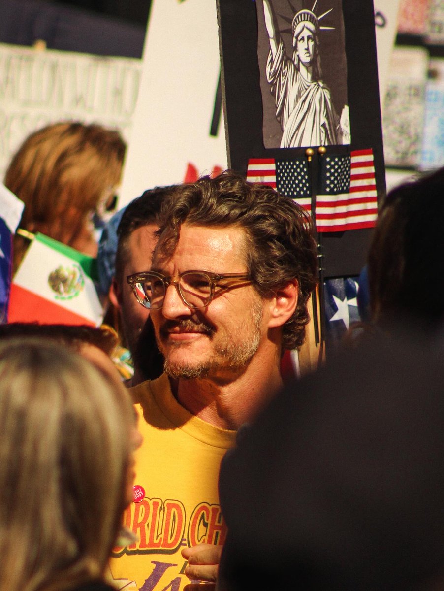pascalcoded's tweet image. hot people defend democracy