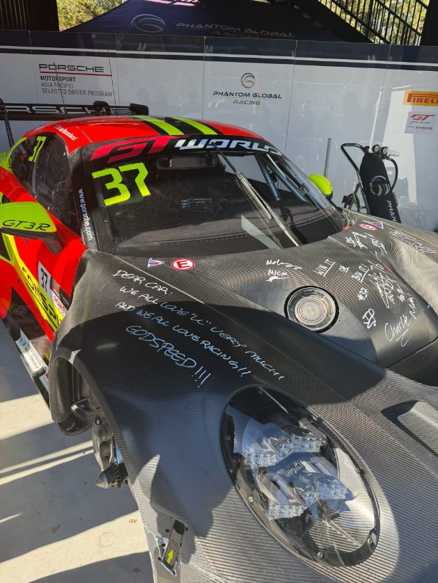 Incredible! Phantom have repaired Liu and Boccolacci's Porsche in time for the finale.

Their championship challenge isn't over after all!

#GTWorldAsia