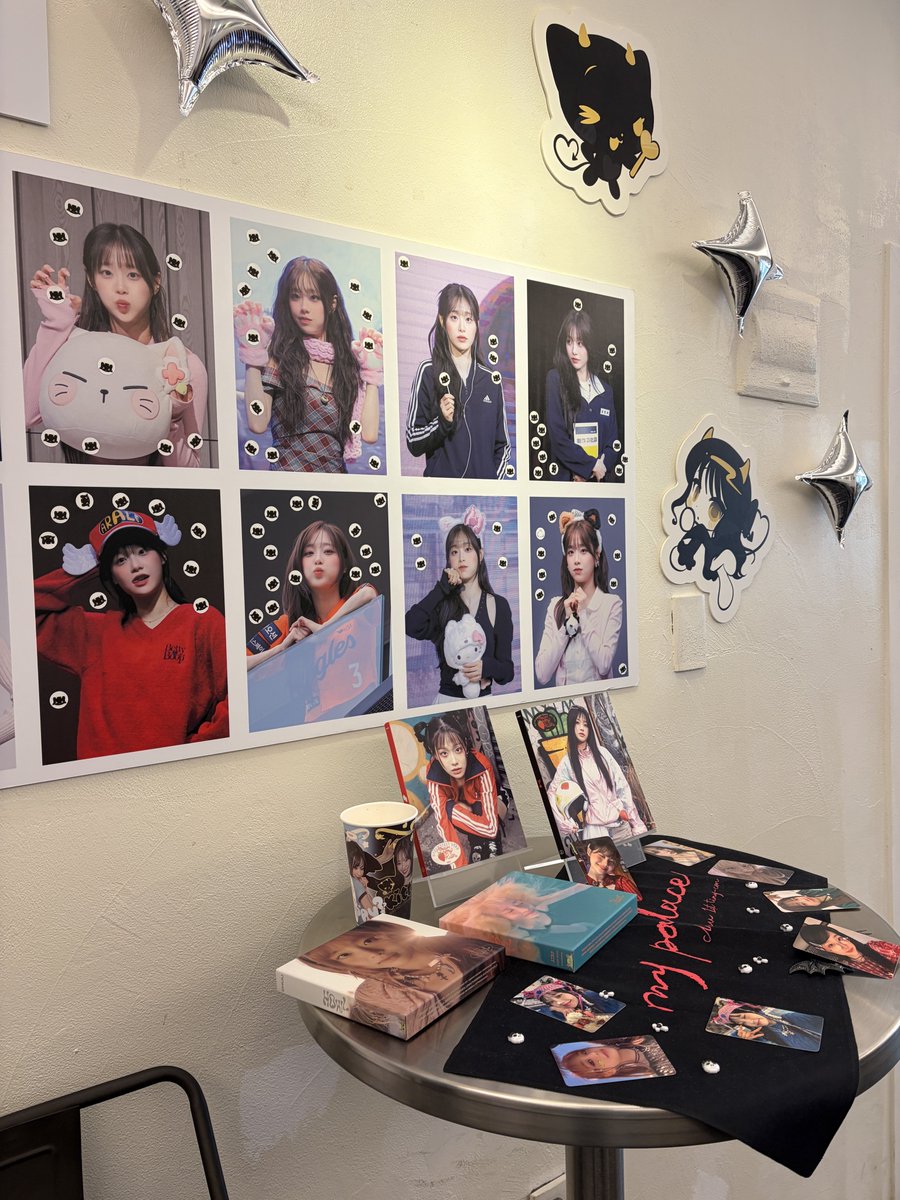 🩵🖤🩵🖤🩵🖤🩵🖤
#Kiss_a_kitty_or_puppy
#당신의티쮸를골라주세요
🖤🩵🖤🩵🖤🩵🖤🩵

너무너무 귀엽고 올 해도 오길 너무 잘했구 오늘 오하아사 11위 인데 포카두 선물받아서 너무 기뻐요🩵 귀엽고 쿨한게 양쪽에서 막 보이니까… 기쁨이 두배. 김지우! 사랑해!! ☁️🐶🐱🖤