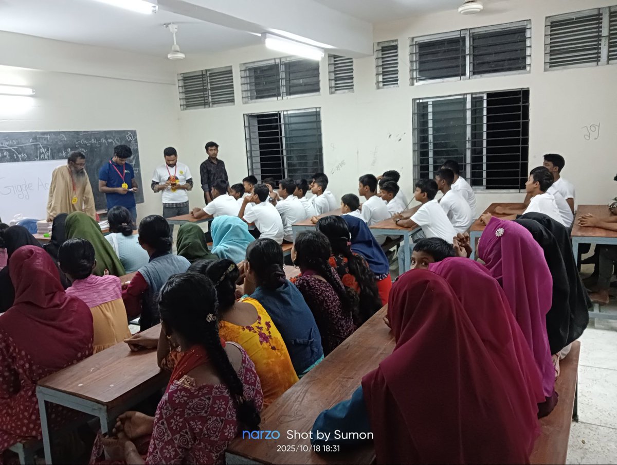 builderAcademy_'s tweet image. About 50 students joined the @GiggleAcademy class with great enthusiasm and joy @cz_binance @heyibinance
The Builders community organized a special educational and humanitarian event at Falgacha High School, located in Sundarganj, Gaibandha, Bangladesh.
During the session, the…