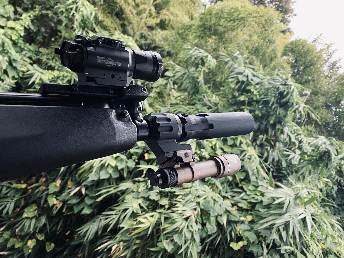 ripya_cat's tweet photo. 完成しました。mp5標準マウントアタッチメントにレールを追加するモジュール。

なんかすっごいカッコいい… https://t.co/jecJY7yUht
