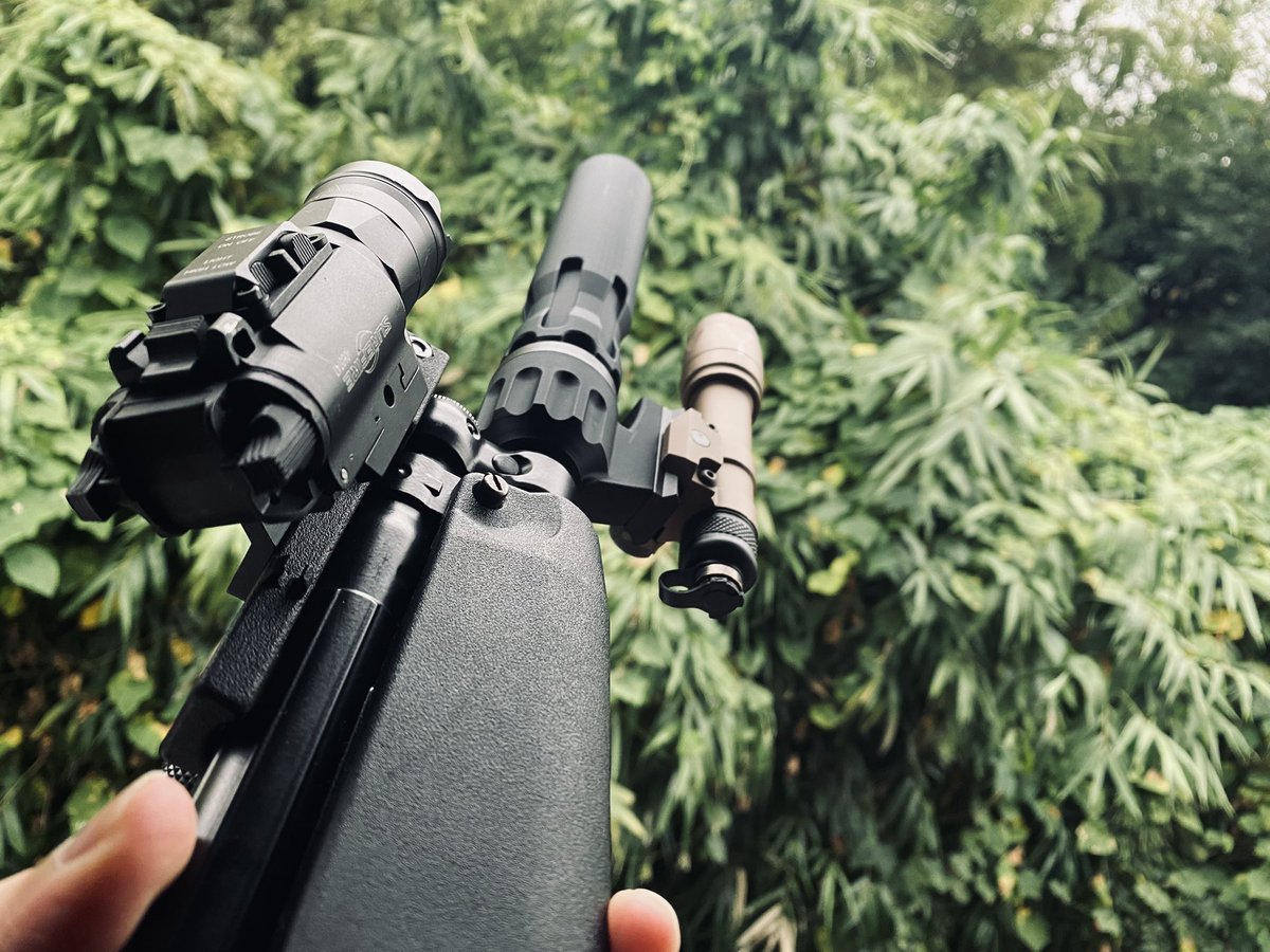 ripya_cat's tweet photo. 完成しました。mp5標準マウントアタッチメントにレールを追加するモジュール。

なんかすっごいカッコいい… https://t.co/jecJY7yUht
