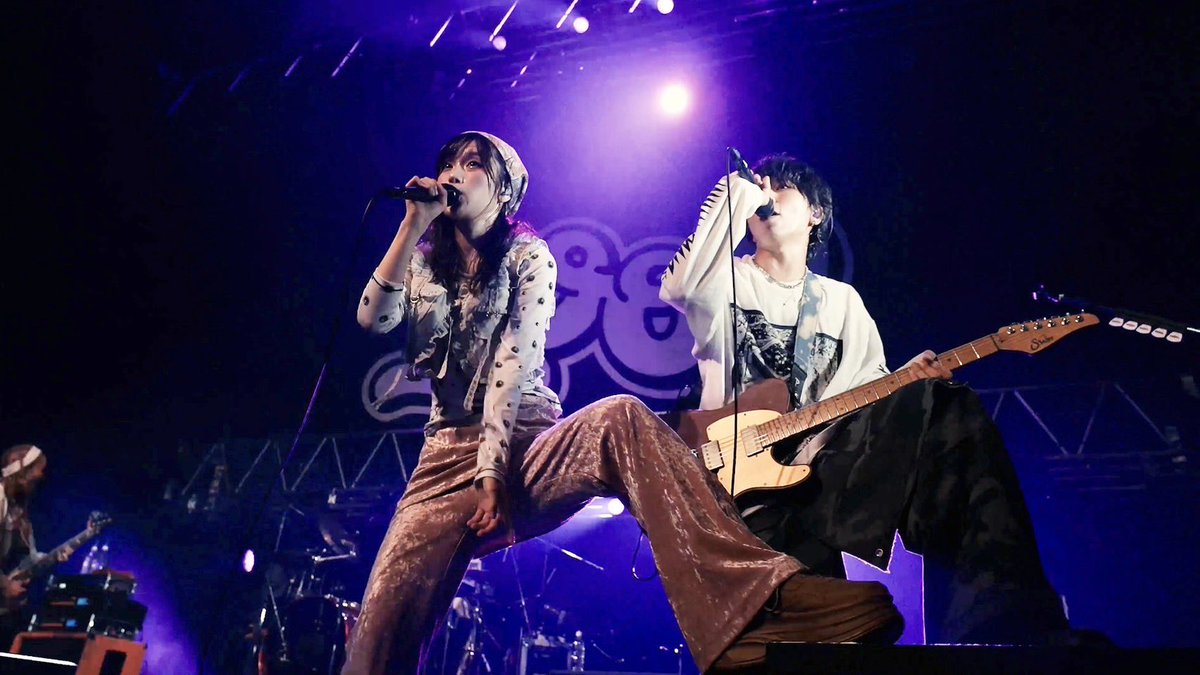 ／
3週連続ライブ映像公開決定🎥
本日20時〜「Yankeee」プレミア公開
＼

『Aooo Live Tour "BAKUBAKU"』より、
3ヶ月連続リリース楽曲の3曲を
3週連続でYouTubeプレミア公開いたします！
まずは本日20時〜「Yankeee」公開😈

✧ 2025.10.19(Sun)20:00 ✧
 「Yankeee」
youtu.be/RE-p8ZtAB54

✧