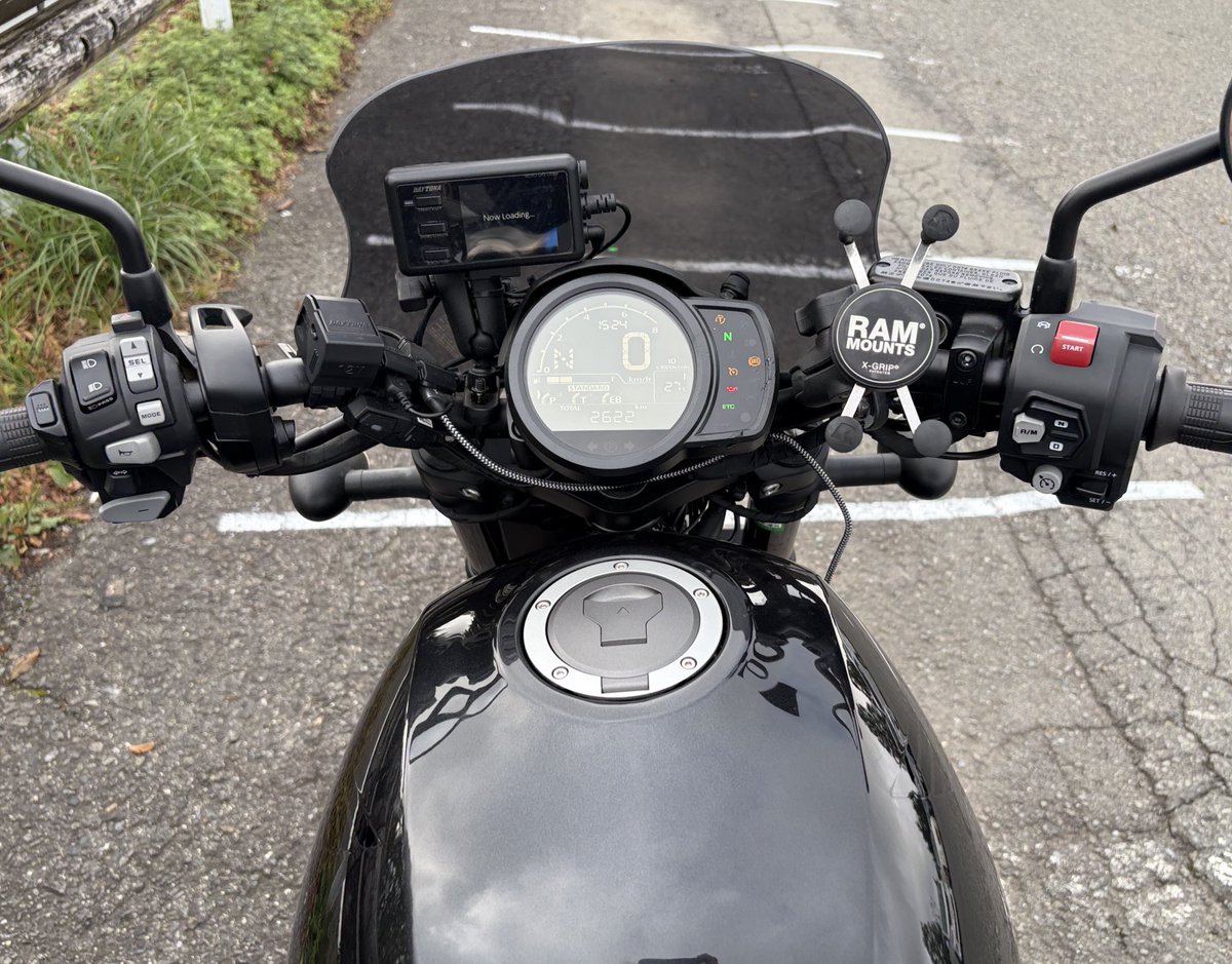 レブル1100、龍神にてラストラン。
気づけば2,700kmで卒業。
優等生すぎて、逆に悪さできんかった😂
次はもうちょいワルそうなアメリカンいこか😎
