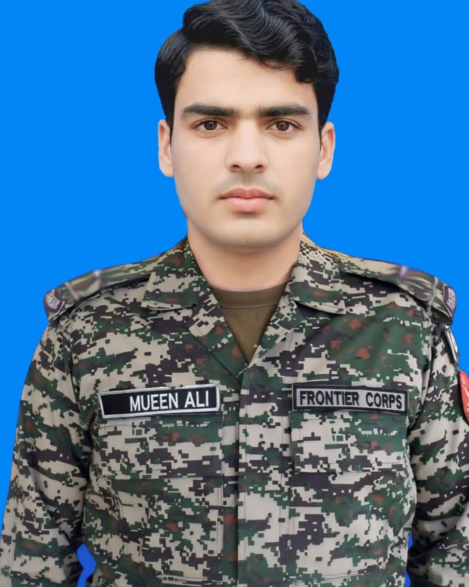 وطن کی مٹی گواہ رہنا🇵🇰
افغان بارڈر باجوڑ
افغان فورسز کا پاک فورسز چیک پوسٹ پر ڈرون حملہ ایک جوان شھید💔
۔ شہید معین علی طوری کا تعلق ضلع کرم پاراچنار سے ھے۔
شہید معین علی طوری کا ایک سال پہلے شادی بھی ہوئی تھی
شھید معین علی طوری کراخیلہ پاراچنار