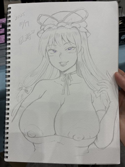 撤収致しました。 本日は当サークルに来ていただきありがとうございました スケブのお願いも沢山いただきましたが、全ての方をお受けできず申し訳ありません 次回の例大祭はもう少しお受けできると良いのですが… 今日はとても楽しかったです。 また次回の例大祭で