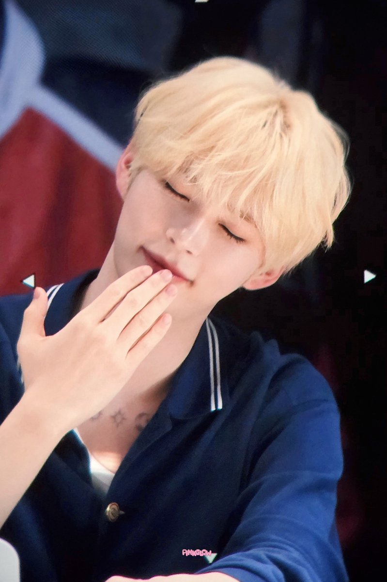 pinkglow0613's tweet image. [pre] 251019 팬싸

오늘 너무 귀여워🥹

#ZEROBASEONE #ZB1 #제로베이스원 #성한빈 #SUNGHANBIN #ソンハンビン