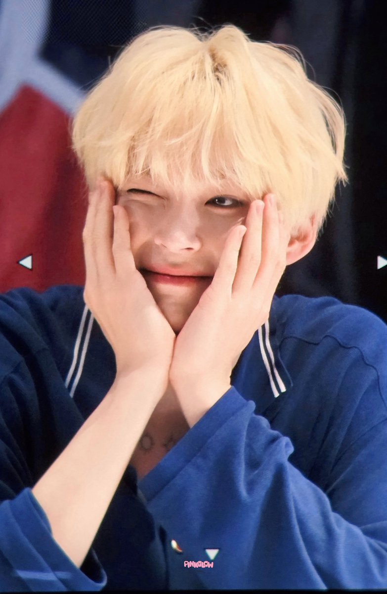 pinkglow0613's tweet image. [pre] 251019 팬싸

오늘 너무 귀여워🥹

#ZEROBASEONE #ZB1 #제로베이스원 #성한빈 #SUNGHANBIN #ソンハンビン