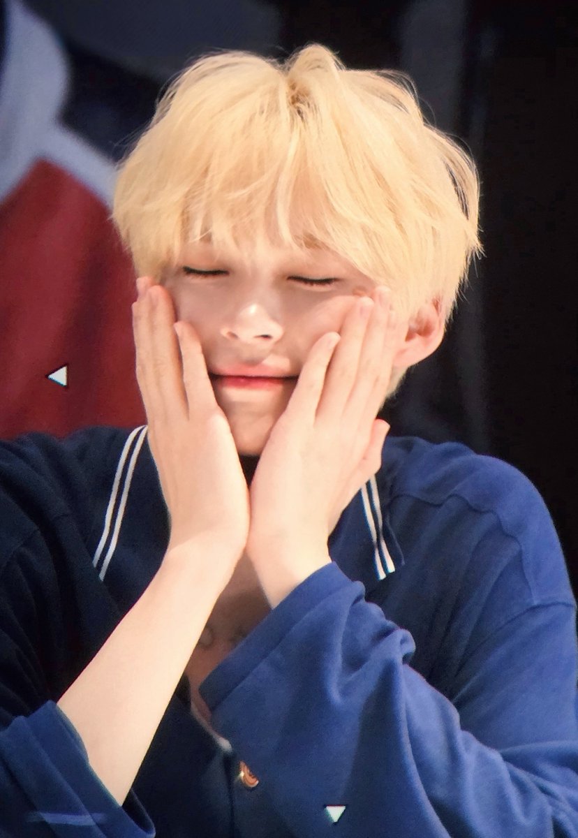 pinkglow0613's tweet image. [pre] 251019 팬싸

오늘 너무 귀여워🥹

#ZEROBASEONE #ZB1 #제로베이스원 #성한빈 #SUNGHANBIN #ソンハンビン