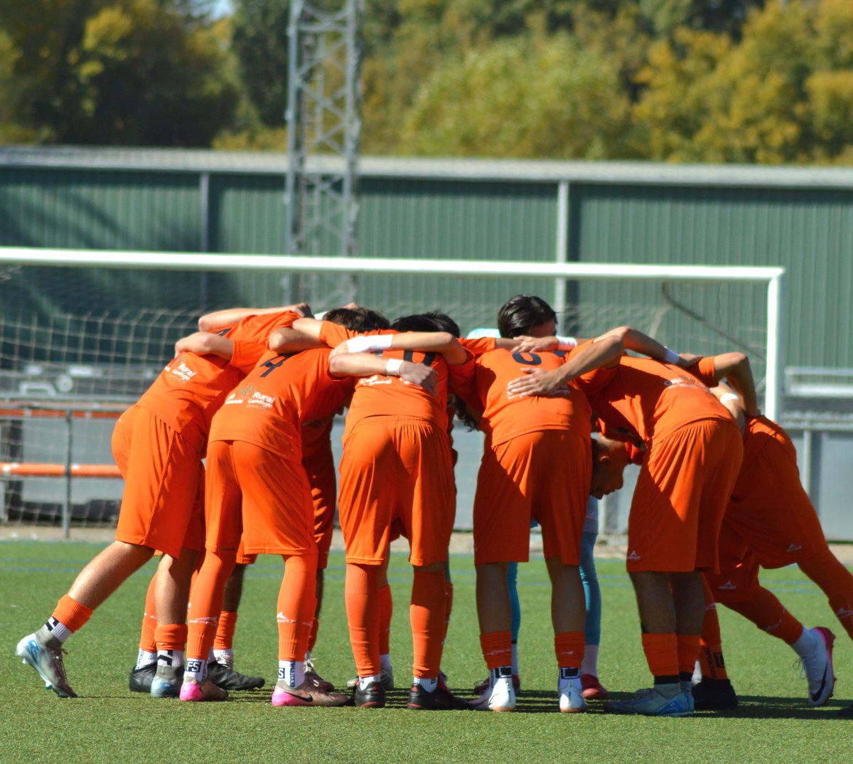 CD Parquesol (@cdparquesol) on Twitter photo Derrota con orgullo en Burgos 
El Cadete A de <a href="/sergiojv01/">sergiojimenezvallejo</a> disputó la jornada 6 y se desplazó hasta Burgos para seguir creciendo en la competición.
A pesar del esfuerzo y la entrega de todo el equipo, los nuestros no pudieron traerse los tres puntos, cayendo por un ajustado 1-0 Derrota con orgullo en Burgos 
El Cadete A de <a href="/sergiojv01/">sergiojimenezvallejo</a> disputó la jornada 6 y se desplazó hasta Burgos para seguir creciendo en la competición.
A pesar del esfuerzo y la entrega de todo el equipo, los nuestros no pudieron traerse los tres puntos, cayendo por un ajustado 1-0