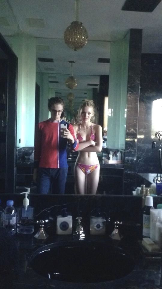 Coralinecanhere's tweet image. 