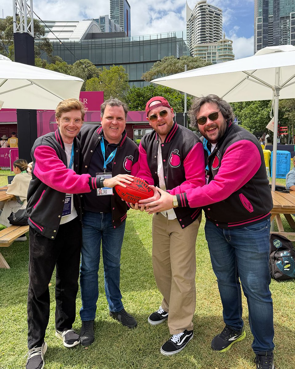 What a weekend at SXSW Sydney with Broden Kelly 💪

Thanks to everyone who made it out to see Pro Jank Footy at Tumbalong Park. We will have videos of the event coming soon!