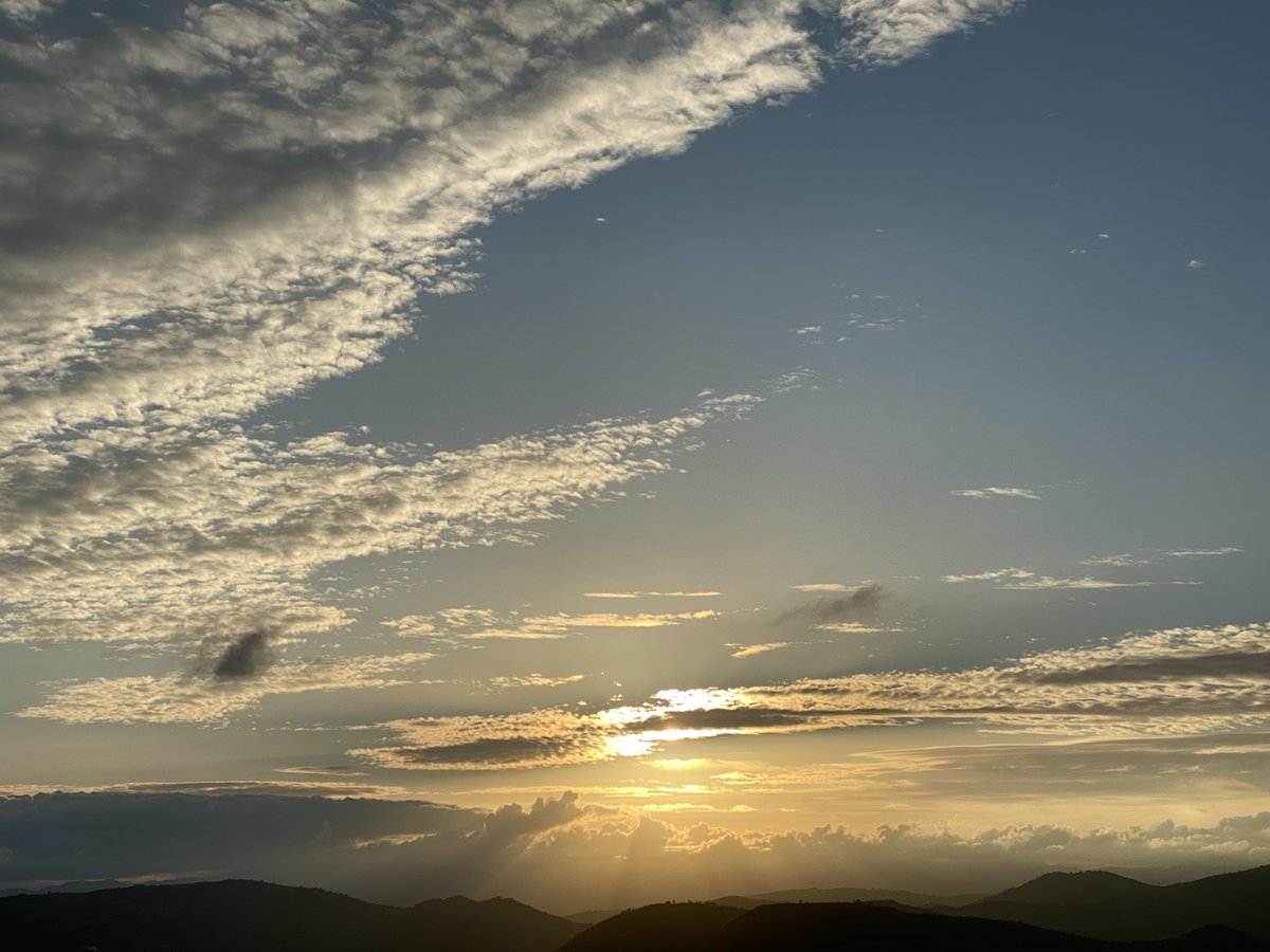 L’alba di oggi …
… in #mySicily ❤️
📷 mia