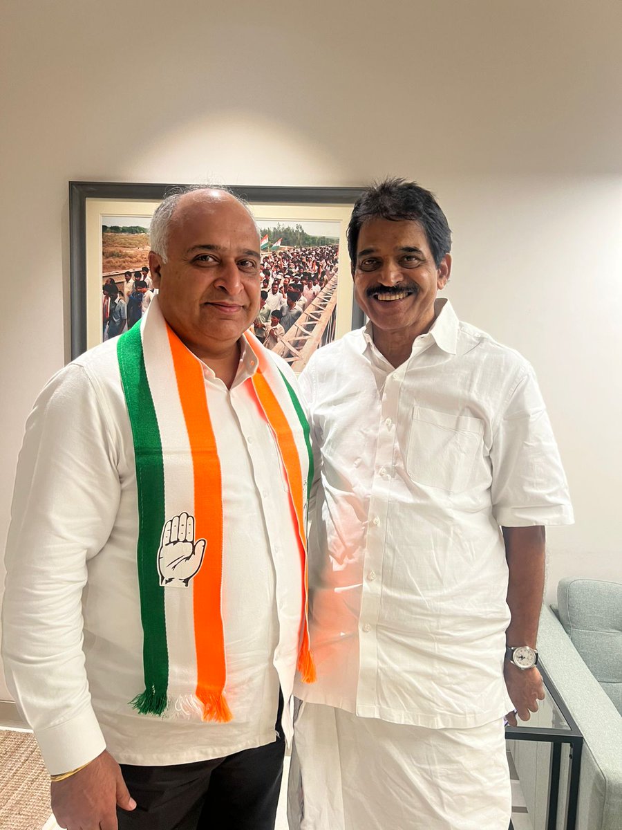 INCIndia's tweet photo. Shri Sanjeev Sharma (Bittu), the former Mayor of Patiala, joined the Indian National Congress today in the presence of AICC General Secretary (Org.) Shri @kcvenugopalmp and AICC General Secretary in-charge for Punjab Shri @bhupeshbaghel. https://t.co/eg1PjdXfmt