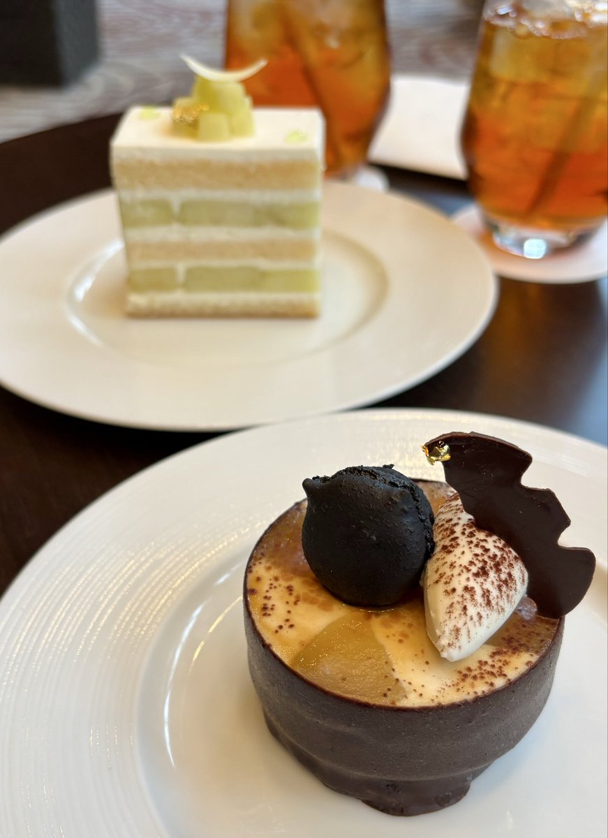 竜王戦第一局のおやつ
キャラメルポワールと
プレミアムメロン🍰
#坐忘
#竜王戦おやつ