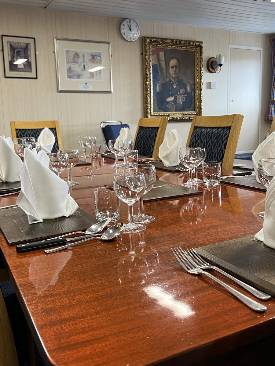 HMSScottRN's tweet photo. 🍽️ The CO table prepared for an defence engagement function — where Royal Navy tradition meets teamwork and attention to detail. A fitting close to another busy period aboard HMS Scott.
#LifeAtSea #RoyalNavy #HMSScott https://t.co/4nADO0tUDo
