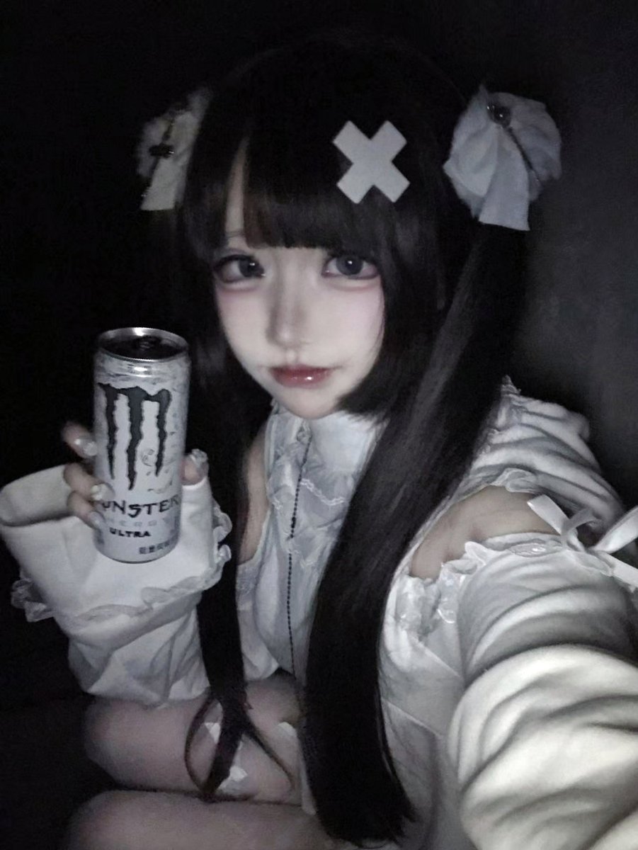 uni_roro's tweet photo. † ✞.˚₊🤍シロネコ🐾₊ ✞.˚⊹
#日系 #量產型 #天使界隈 #纯白界隈 #十字架 https://t.co/DiYsZTwUfH