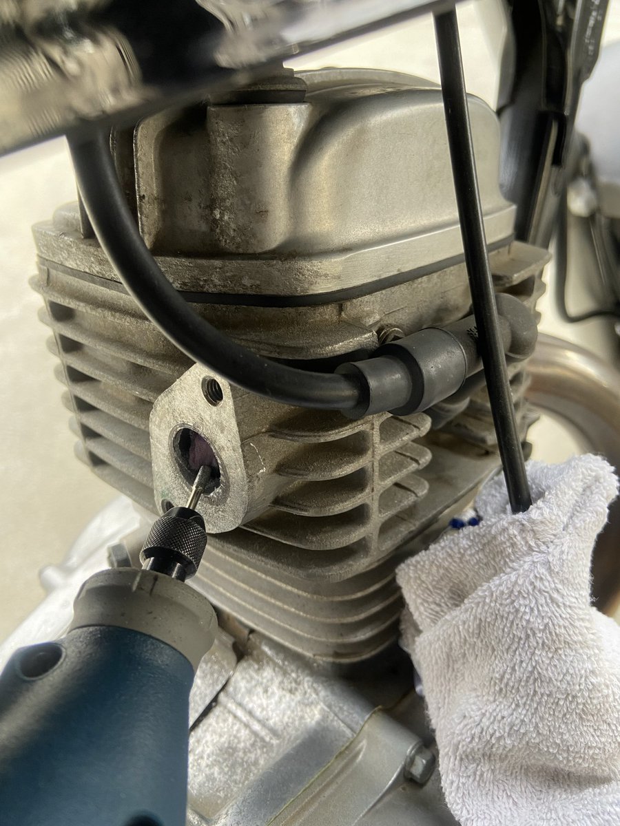 何とか生きてる！
おもちゃの吸気ポート拡張🪏