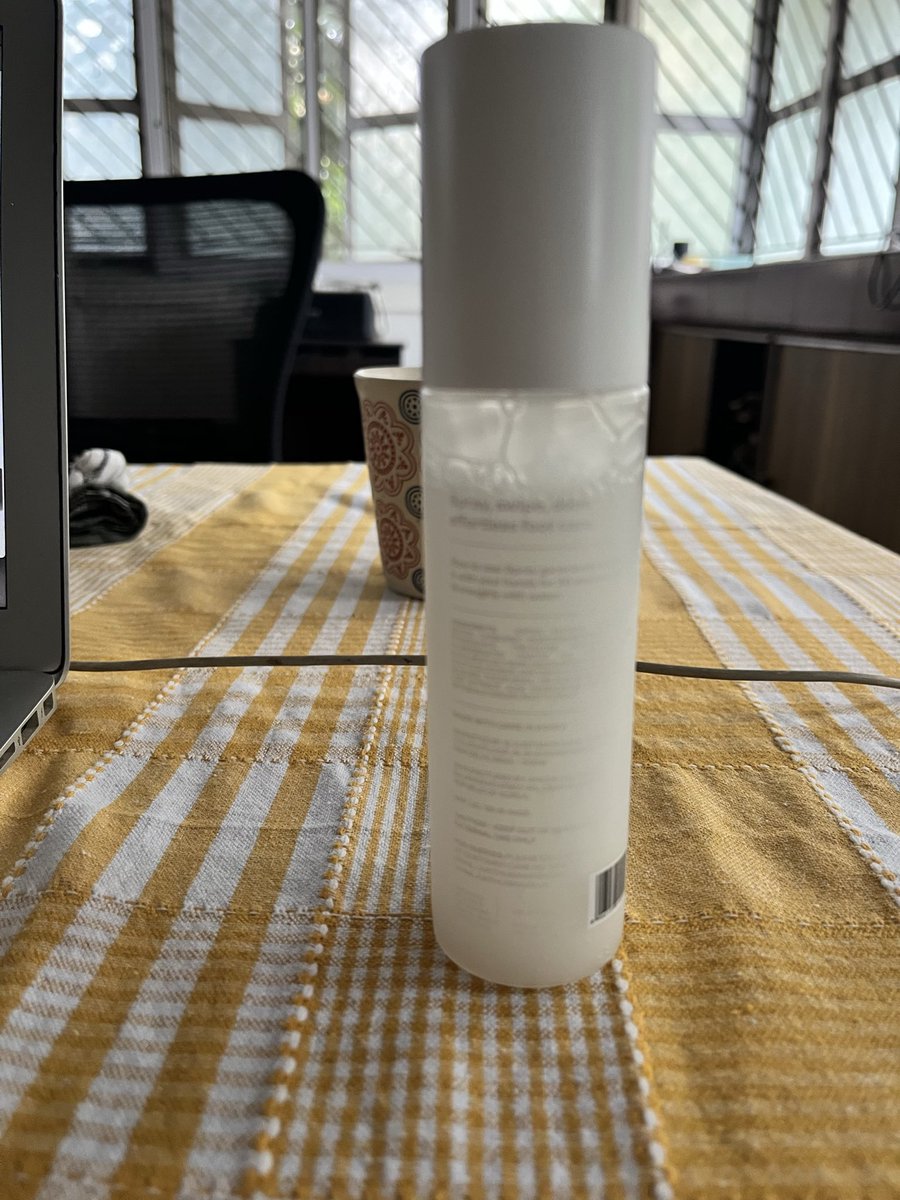 TinaRajan_'s tweet image. Bought the foot facial from #justhuman. The product works fine. What kind of UX is this: white text on white bottle is impossible to read. Please fix this so users don’t have to struggle to read how to use this. #designfail