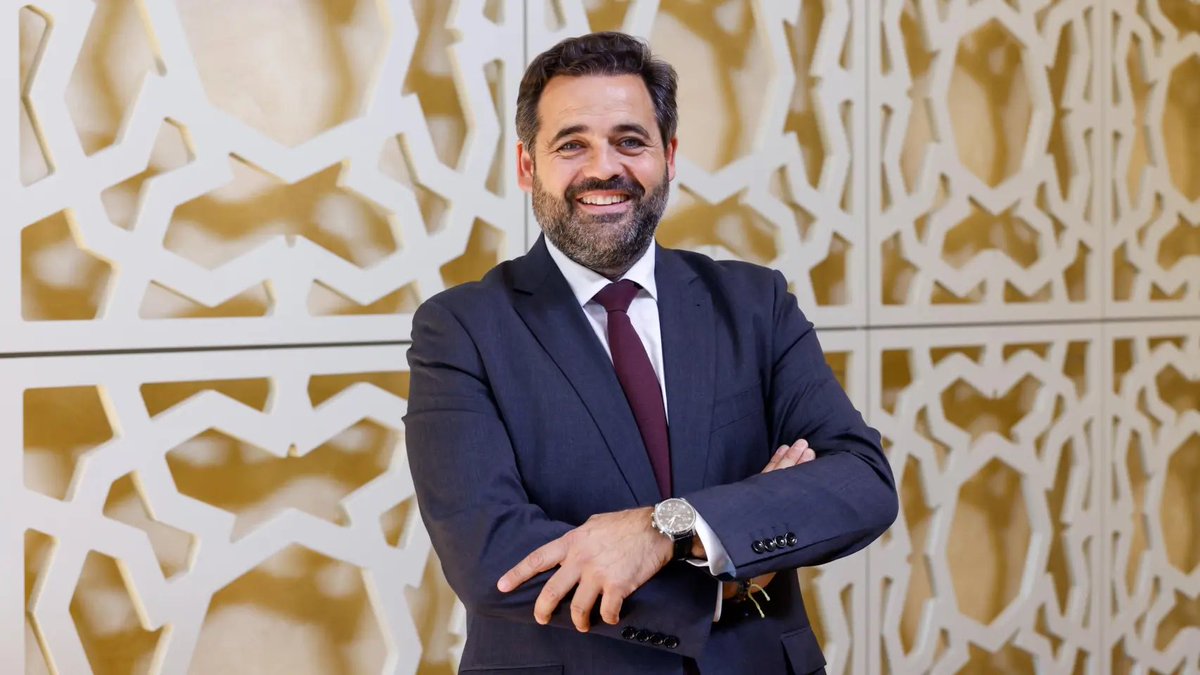 El proyecto de Page está agotado, liderado por un presidente cansado, repetitivo y sin ilusión.

Si le sobraron 125 millones y va a tener casi 700 más, lo que le falta no es dinero, sino voluntad política para poner en marcha la Carrera Profesional Sanitaria.

Yo lo tengo claro,