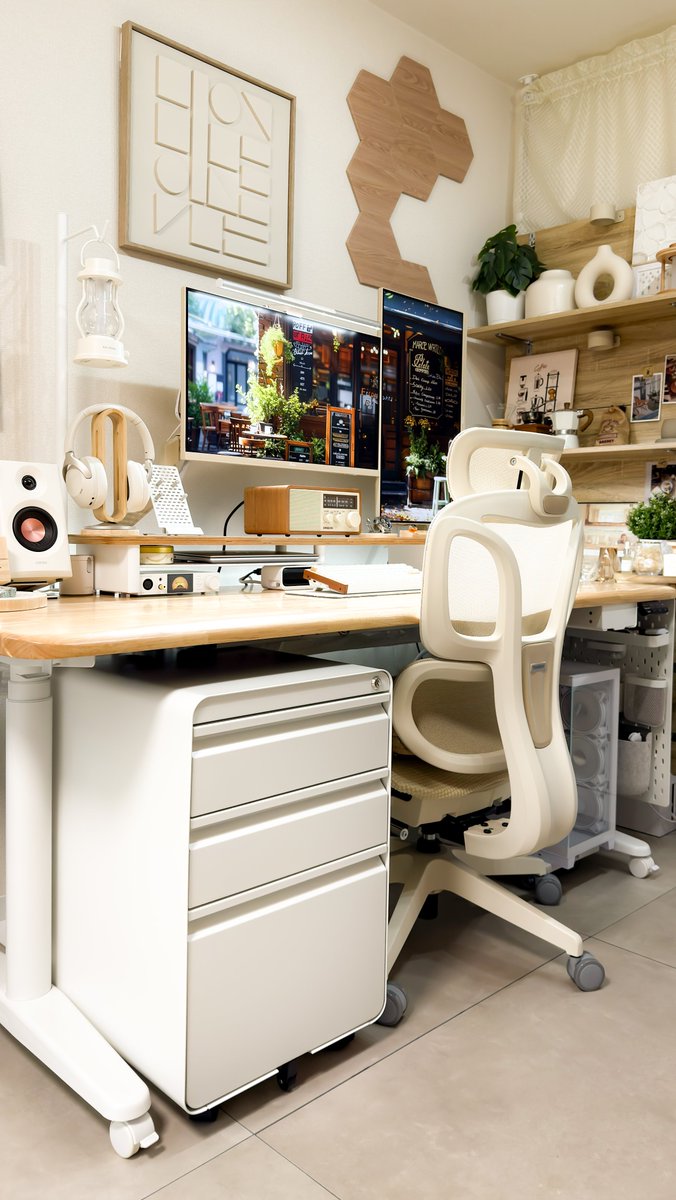 osarun_run_run's tweet image. &amp;lt;PR&amp;gt; #desksetup #flexispot #キャビネット

ラウンド加工で綺麗なマットホワイト✨
収納力も抜群！『オフィスワゴン CB2』

ご提供： FlexiSpot（@FlexiSpot_JP） 様

すっきりシンプル、大きさも収納力もちょうど良く、とてもおすすめです！☺️

詳細はツリーから⬇️