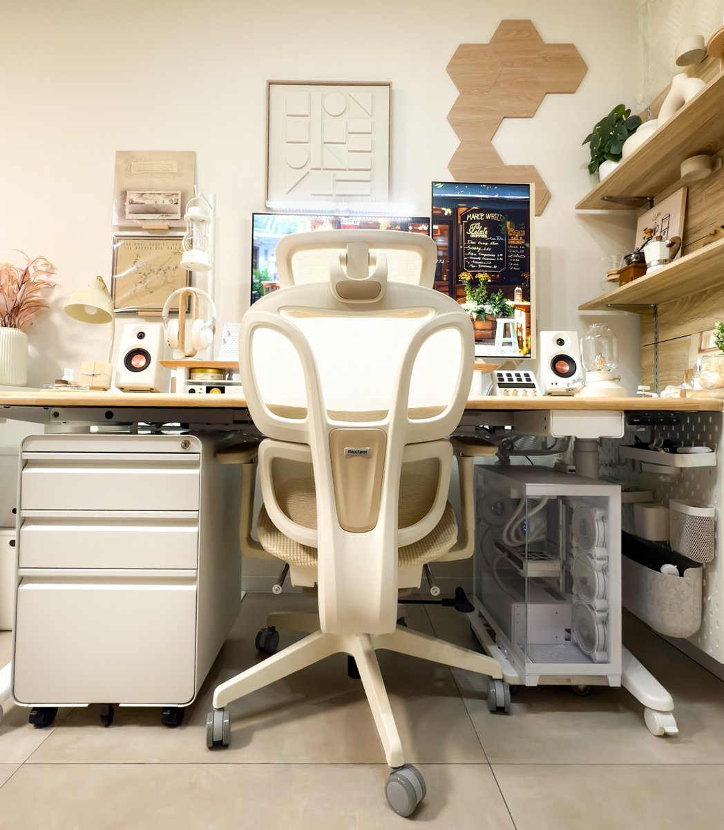 osarun_run_run's tweet image. &amp;lt;PR&amp;gt; #desksetup #flexispot #キャビネット

ラウンド加工で綺麗なマットホワイト✨
収納力も抜群！『オフィスワゴン CB2』

ご提供： FlexiSpot（@FlexiSpot_JP） 様

すっきりシンプル、大きさも収納力もちょうど良く、とてもおすすめです！☺️

詳細はツリーから⬇️
