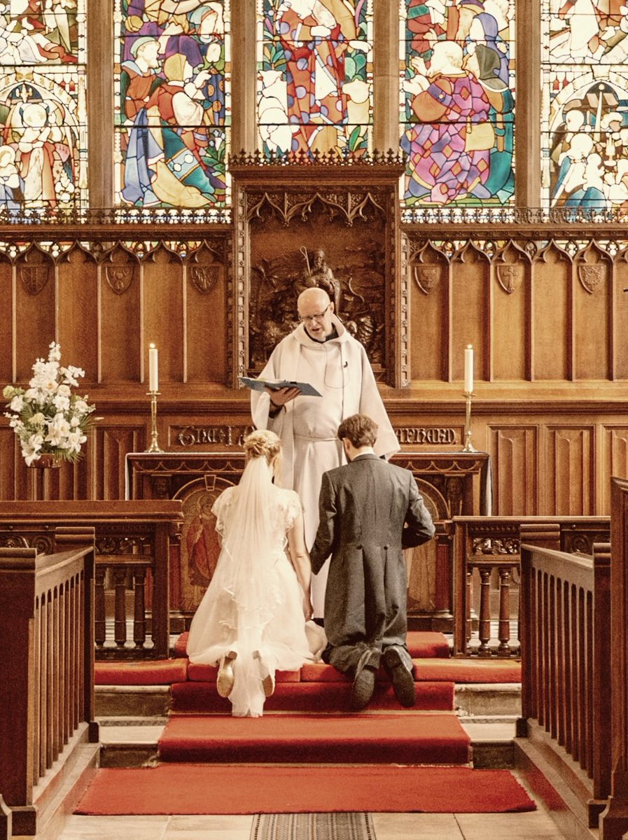 I've been told I need to be private with our wedding photographs but here's one more 🎀