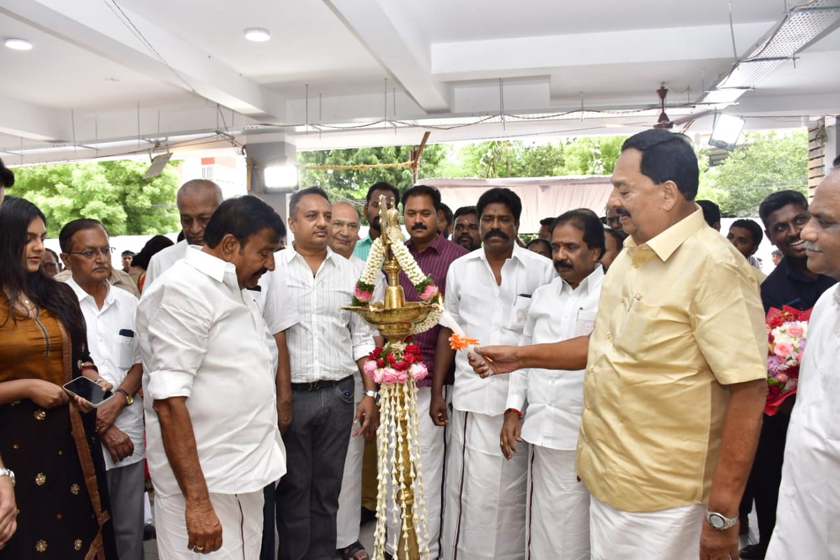 திருச்சி புத்தூரில்
Janaki Home Gardens
(முதியோர் இல்லம்)
திறப்பு விழாவில் 
மாண்புமிகு 
நகராட்சி நிர்வாகம் மற்றும் குடிநீர் வழங்கல் துறை அமைச்சர் 
<a href="/KN_NEHRU/">K.N.NEHRU</a> .அவர்களும்
நானும் கலந்து கொண்டு திறந்து வைத்தோம்.

<a href="/mkstalin/">M.K.Stalin - தமிழ்நாட்டை தலைகுனிய விடமாட்டேன்</a>