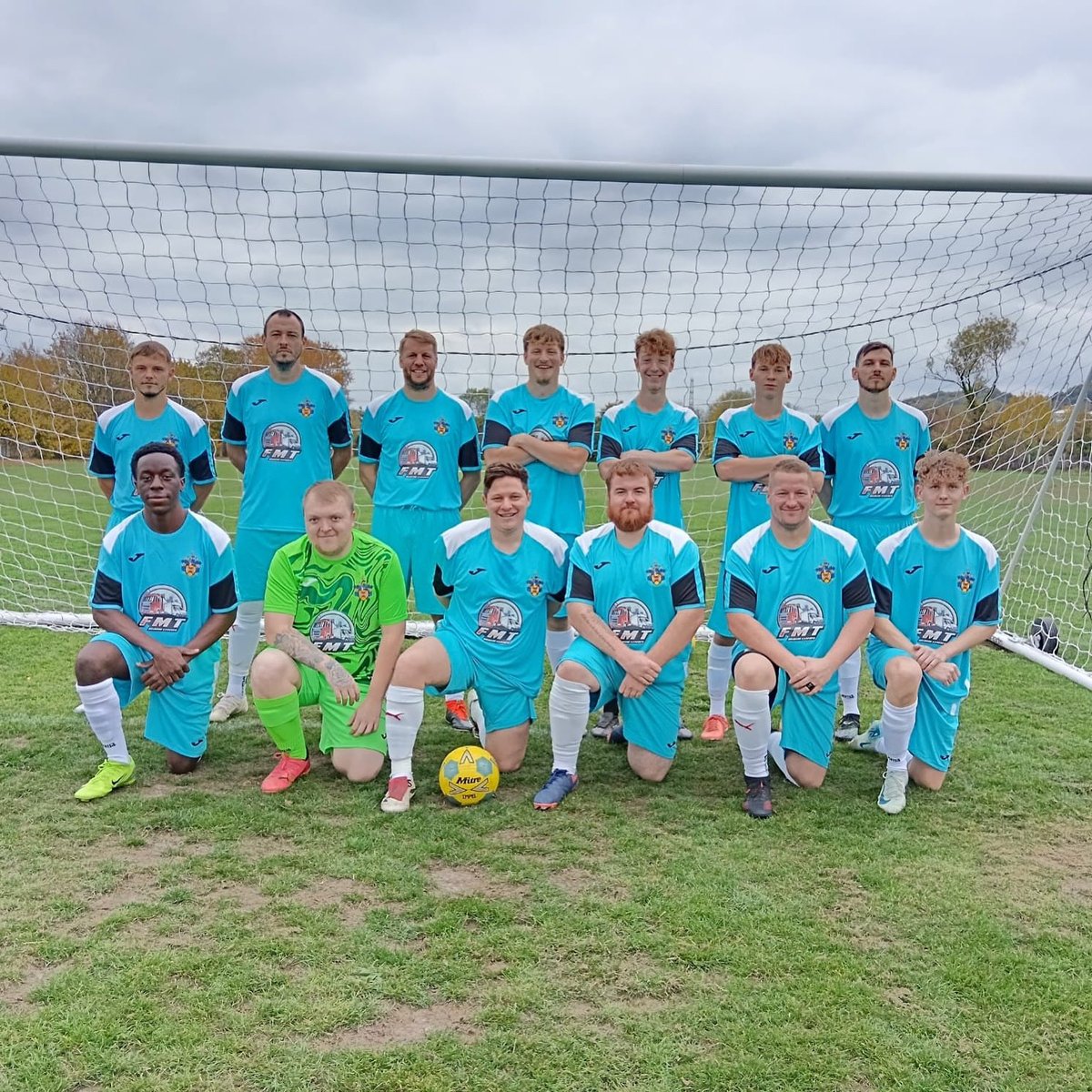 Our reserves showcasing our new away kit ahead of our 5-2 win over Coney Hill 🔵🟡