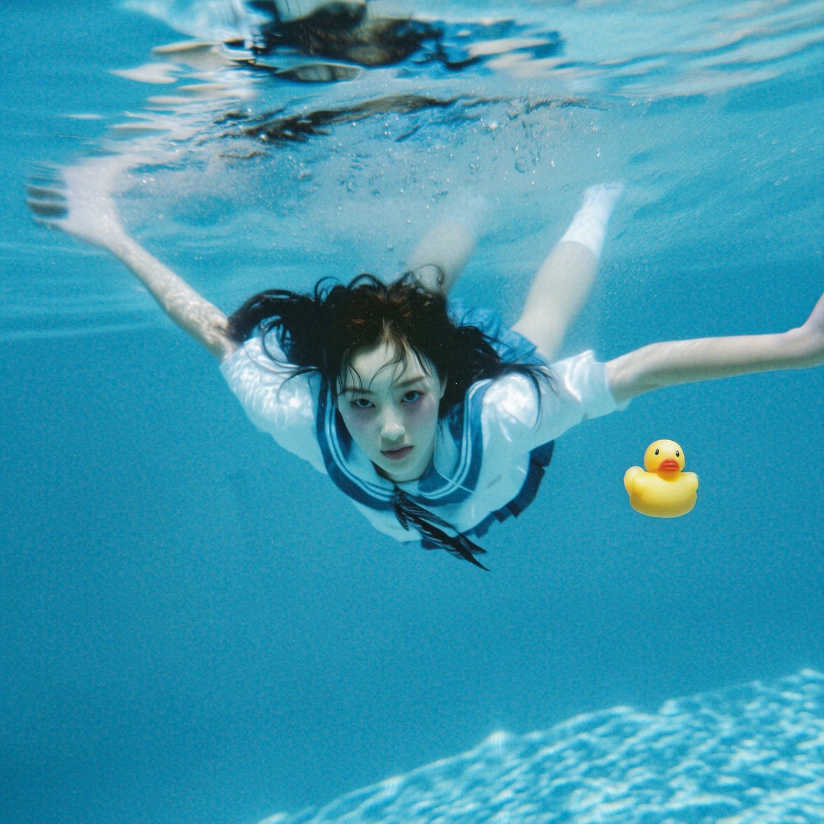 Inspired by Nirvana Nevermind.
#週末世界制服