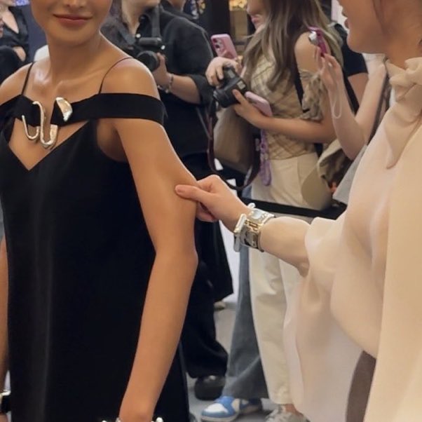 ริ เธอหยิกลูกฉันเนื้อยืดเลยนะ 
แต่ลูกฉันยังยิ้มอยู่

MEENBABE AT SIAM PARAGON
#SiamParagonBIFW2025xMEENBABE