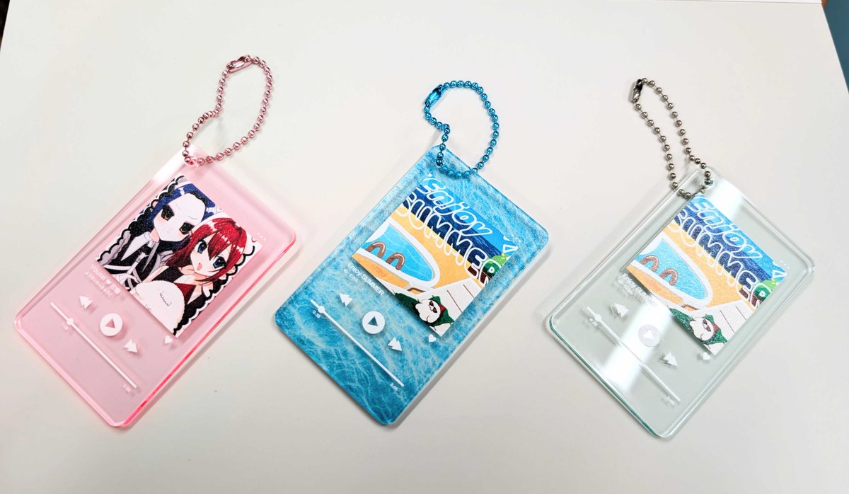 【サンプル紹介】
・アクリルキーホルダー80サイズ
yousei.ne.jp/products/detai…
左はぜりーもものアクリル
真ん中はフチ無し印刷のとうめいいろ
右はがらすいろを使用してます！
