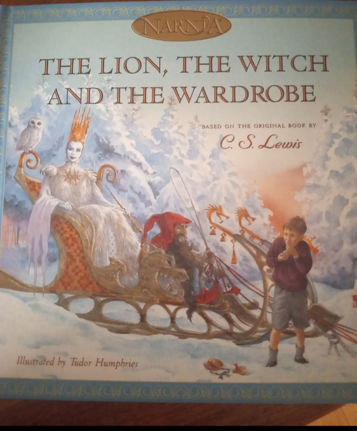 ThymeToBeBorn's tweet image. Most picture book adaptations have the worst prose, but this one was pretty good! Varied sentence structure, still some soul. Beautiful illustrations. One major complaint