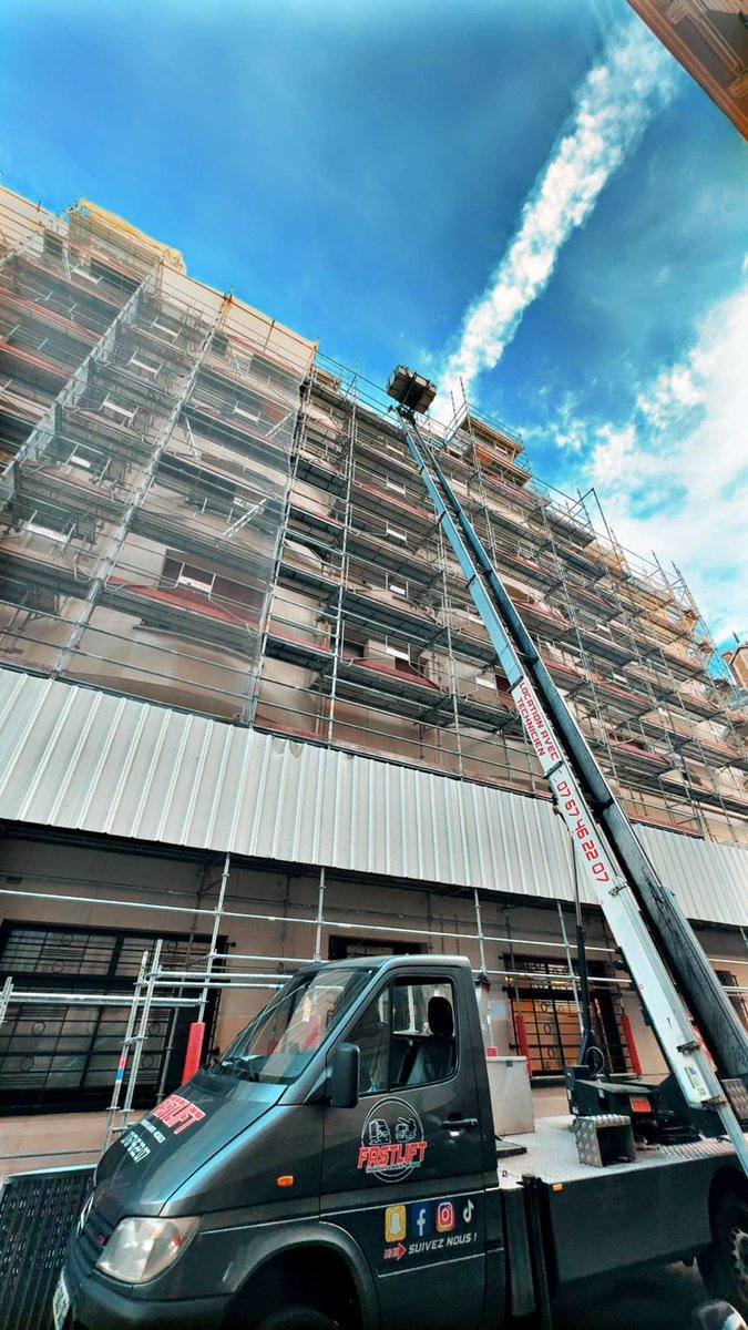 FastLift_'s tweet image. Ce ne sont pas des simples échelles. 
Des montes charge de qualité idéal pour tout vos déménagements, ou objets encombrant qui ne passe pas par la fenêtre (Frigo, canapé etc…) n’hésitez pas à nous contacter si besoin.