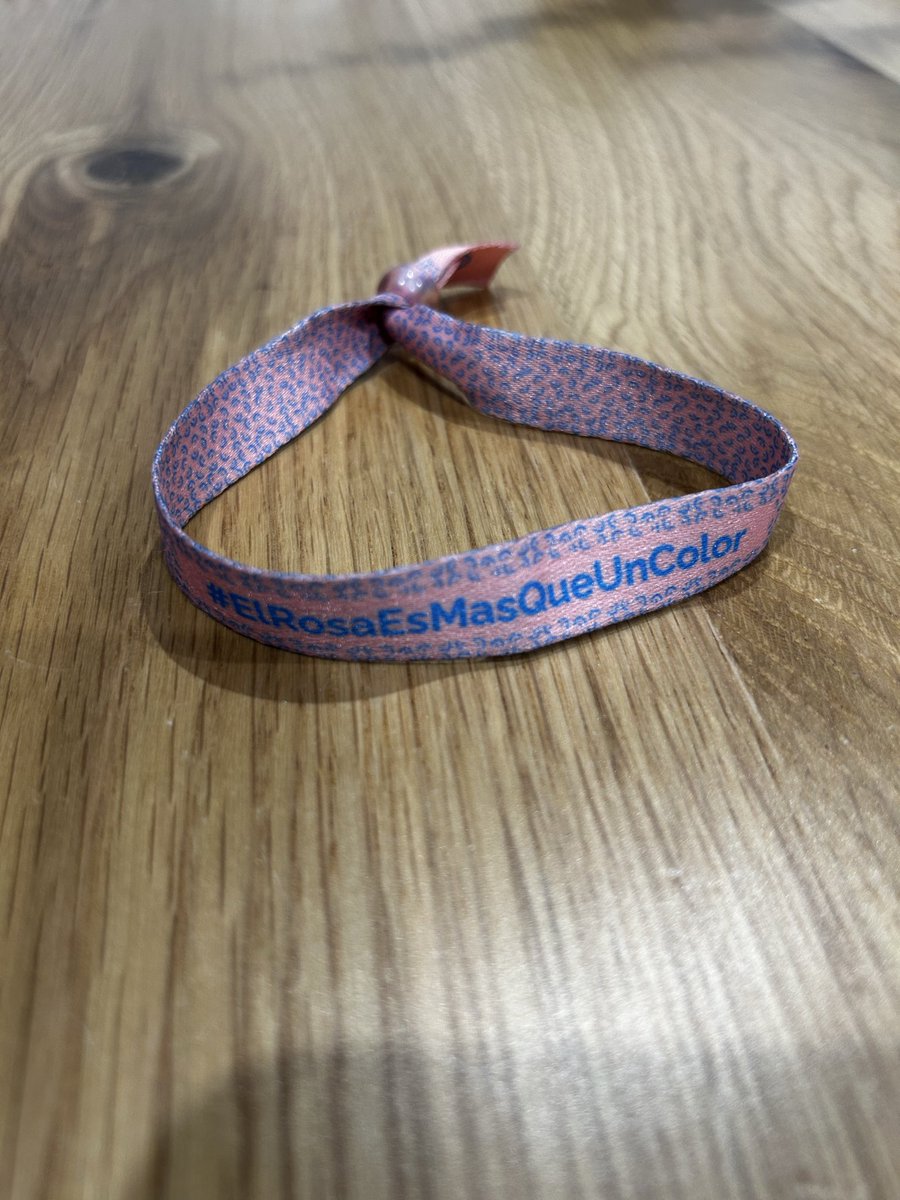 Contar con un diagnóstico precoz es la mejor respuesta frente al cáncer de mamá.

Invertir en sanidad pública y reducir las listas de espera debe ser una prioridad. 

Gracias a todos los colectivos por la labor que desarrolláis. 

No estáis solas.
#DíaMundialContraElCáncerDeMama