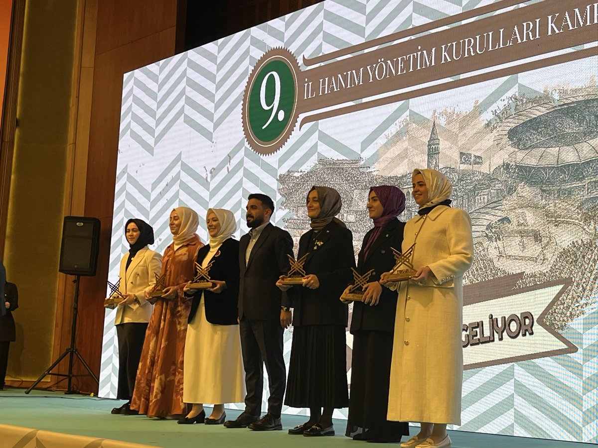 📍Kızılcahamam
9. Hanım İl Yönetim Kurulları Kampında 81 İl’den Hanım kardeşlerimizle bir araya geldik. 

Birliğin kıymetini, beraberliğin bereketini, kardeşliğin hikmetini en derinde hissettiğimiz bu kampta kardeşlik ahdimizi tazeledik. 
Gençlik için yeni döneme hazırız!🙌🏻