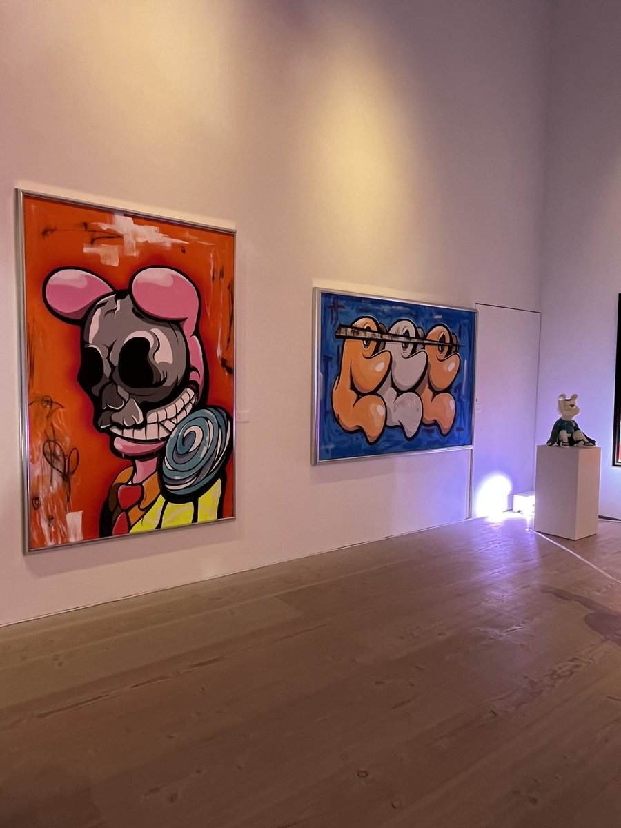 pani_ttty's tweet image. 千賀くんの個展行って来ました🩵
たぶん今回のfocus art fairの中で1番広いスペース貰ってたんじゃないかなあ🤔
バスは見つけられなかった残念😢
忙しい中こんなに沢山の作品作ってロンドンまで来るなんてほんとに尊敬でしかない、、、！
#FiNGAiSM #千賀健永