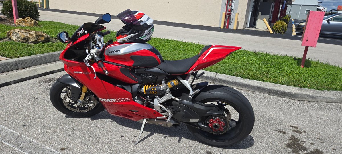 Would be a nice day for a ride!