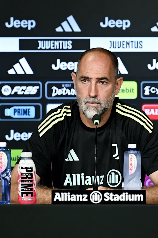 Ti vorrò sempre bene
Ma non sei un allenatore per la Juventus 
Anche i giocatori sono scarsi ma tu amplifichi.
#ComoJuventus