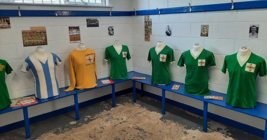 An article by Evan Marshall from the match programme last week telling the story of the evergreen Billy Hunter &amp; his adventure to the 1958 World Cup Finals in Sweden 🇸🇪