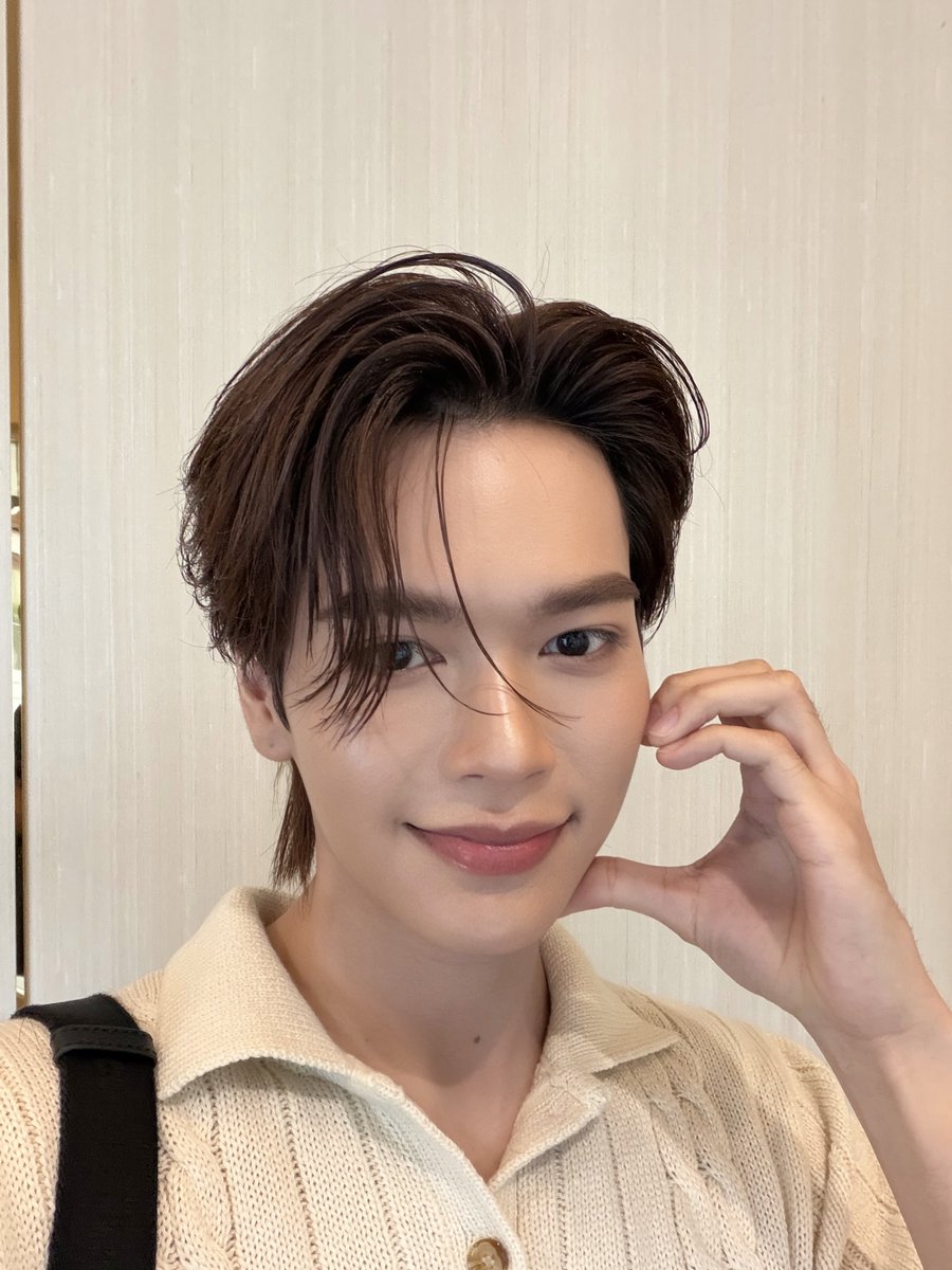 ดีใจที่ได้เจอทุกคนวันนี้ะคับบ ยอมติดโบว์ก็ได้ๆๆวันนึง 🥺🥺🥺

BOY CRUSH MARK DRALLY
#DrAllyxMark
