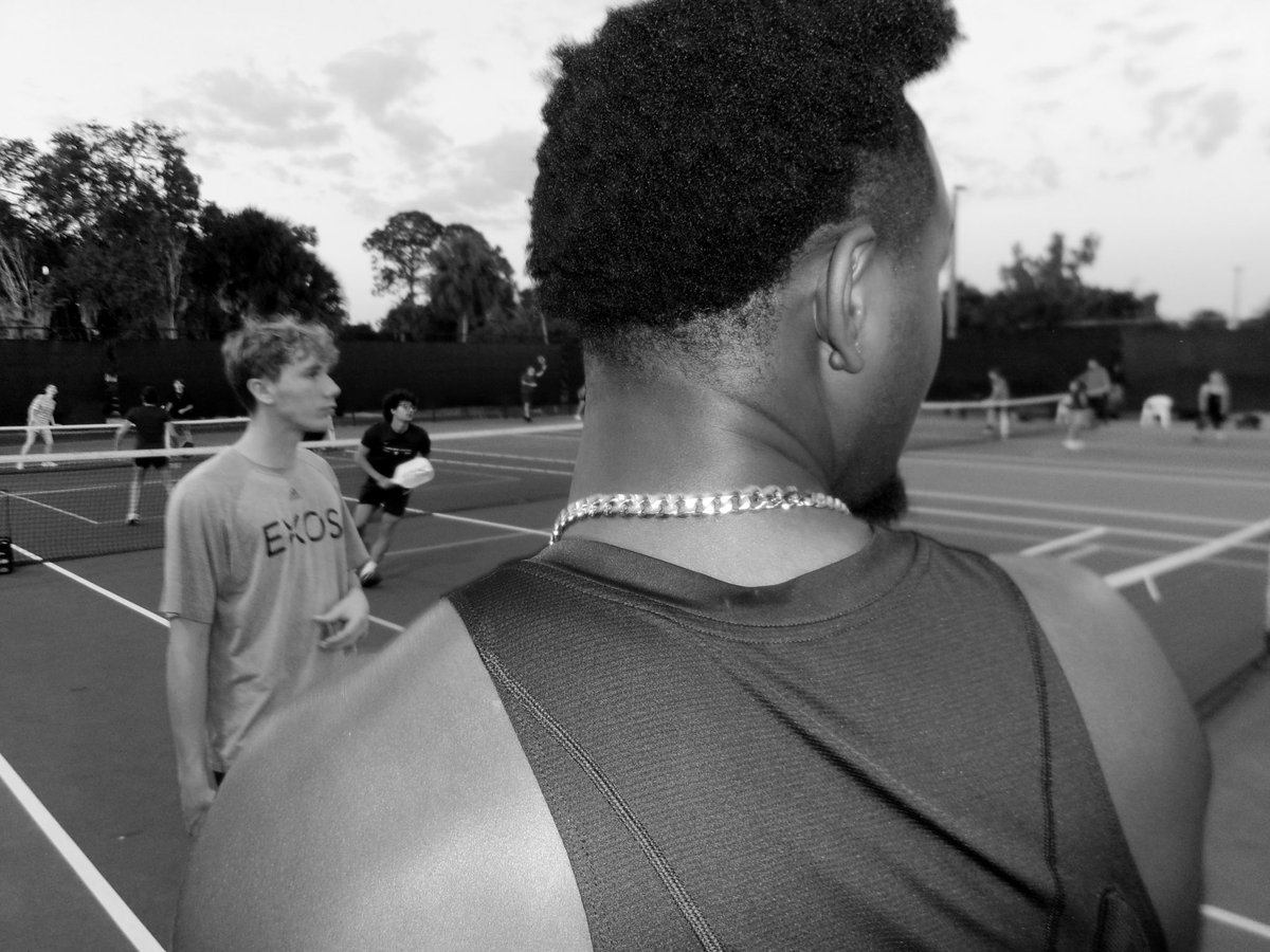 Adelyas Reaves tweet media