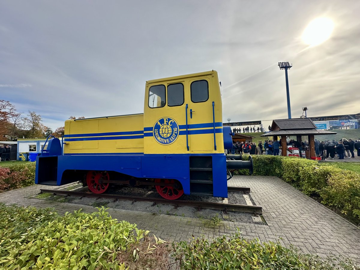 🟡🔵 1. Fußball Club Lokomotive Leipzig - 🟢⚪️ Betriebs Sport Gemeinschaft
Chemie Leipzig!