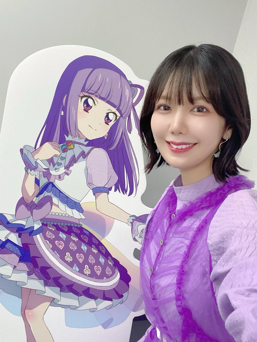 #アイカツプリパラ

「アイカツ！×プリパラ THE MOVIE -出会いのキセキ！-」公開記念舞台挨拶に登壇させていただきました！
皆様ありがとうございました👑

久しぶりに氷上スミレ役の和久井優としてお話ができて幸せでした🍎
10年分の愛が詰まったキセキみたいな映画！まだまだお楽しみください！！