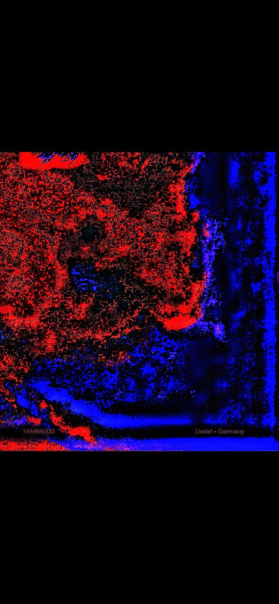 Bradj19699's tweet image. Same photo 
Digital masking with #portal 
#MATRIX