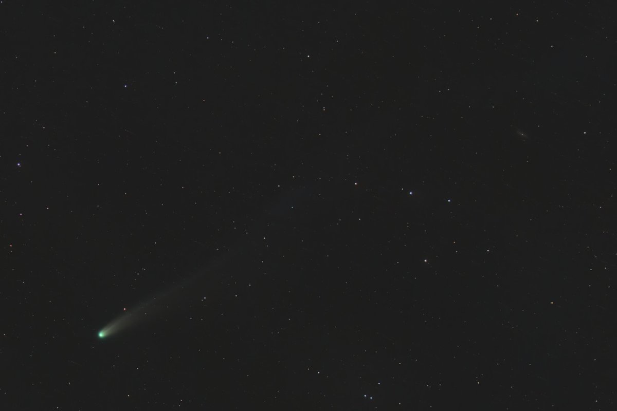 EricTheSpaceCat's tweet image. Comet C/2025 A6 (Lemmon) from the night before last.
In this image I stacked the stars and comet separately then re-combined them to avoid the trailing of the comet or stars from the motion of the comet.