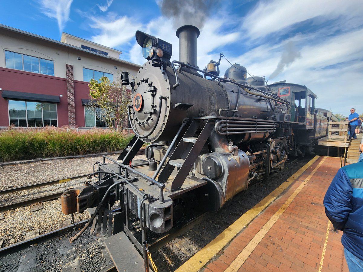 🐶✨️Star✨️🏳️🌈 (@staradder8) on Twitter photo I saw a functional steam locomotive yesterday only 30 minutes from my home! And im in a loving relationship aaarf. Star happy uwu. I saw a functional steam locomotive yesterday only 30 minutes from my home! And im in a loving relationship aaarf. Star happy uwu.