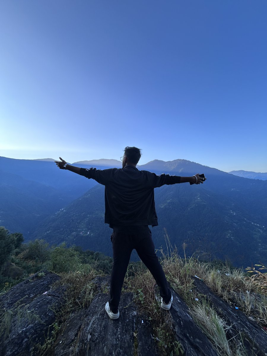 hrithikdas783's tweet photo. Pakyong, Sikkim Day   📷
.
.
.
#eastsikkim #pakyong_sikkim_india📷 #sikkim
#sikkimdiaries📷📷 #beautifuldestinations
#mountainviews #goodvibe #beautyofnature📷
#beautyofsikkim #naturelovers #natureoxygen📷📷📷📷 #gooddays #hrithikdas783 https://t.co/fmzs4i5pUV